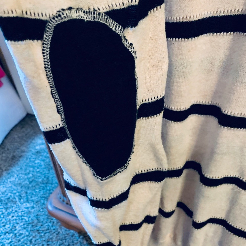 Sweater - Picture 3 of 3